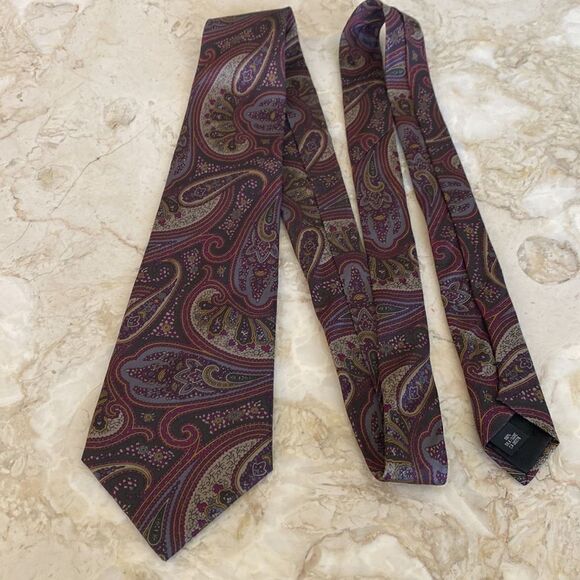 Yves Saint Laurent 100% Silk Paisley Power Tie - Picture 5 of 10